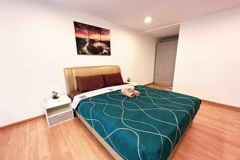 Bedroom 13