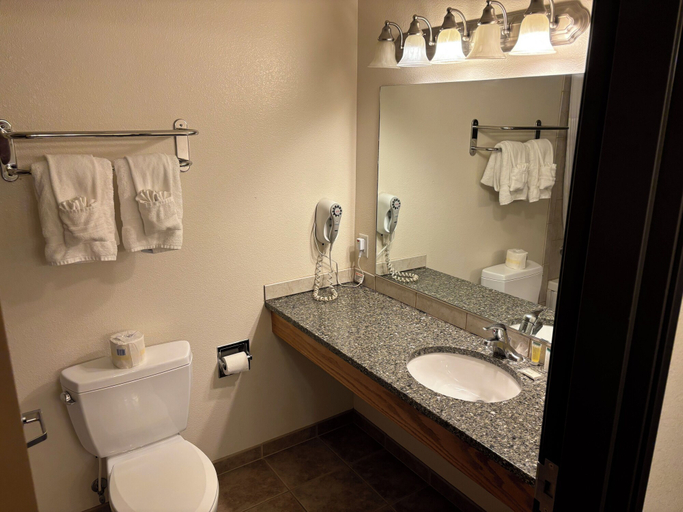 Bathroom 4, Super 8 by Wyndham Rexburg, Madison