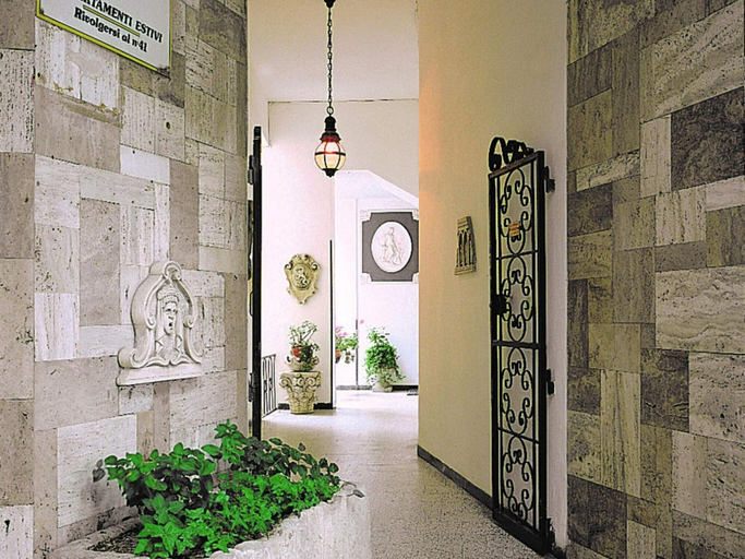 Primary image