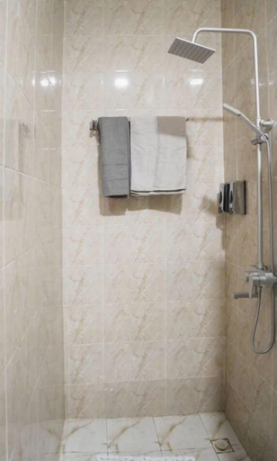 Bathroom 3, Masterpiece Deluxe studio, Accra