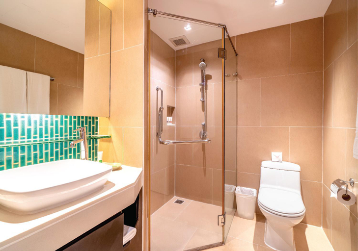 Bathroom 25
