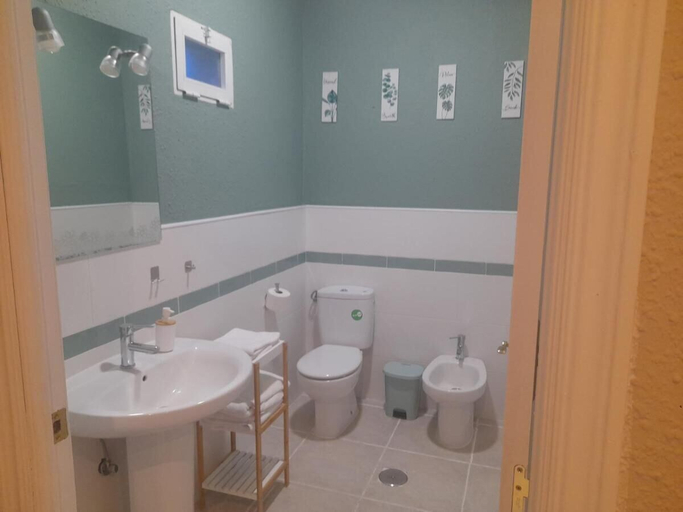 Bathroom 4, EntreOlivos, Badajoz