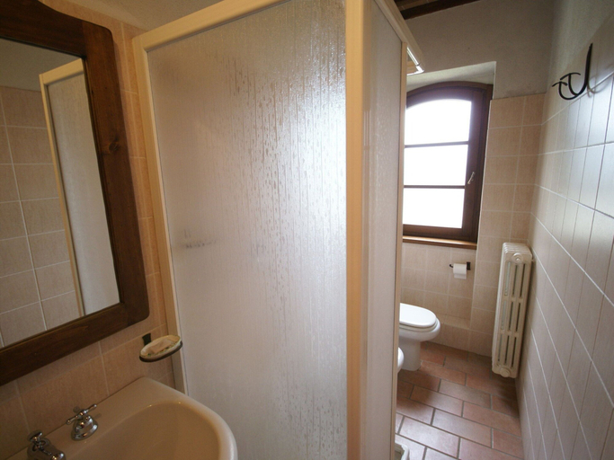 Bathroom 4, Holiday Home in Montone with Pool Terrace, Perugia