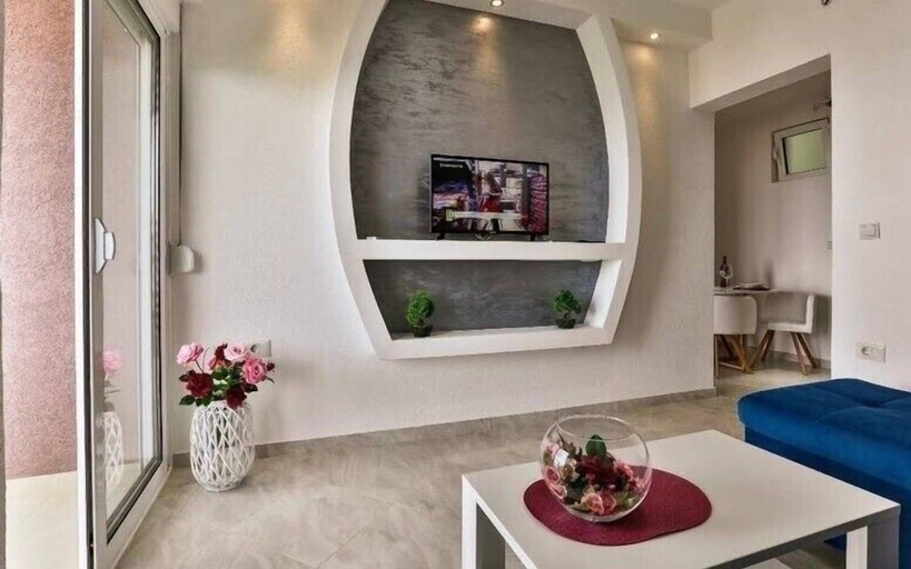 Others 4, MarBok Apartments with SeaView