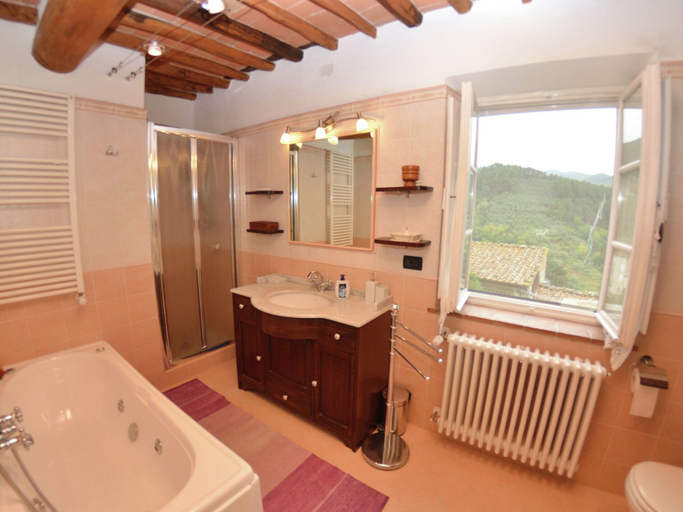 Bathroom 4, Modern Villa With Private Pool and Fenced Garden Near Lucca, Lucca