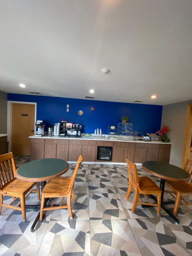 Food & Drinks 4, Coos Motor Inn, Coos