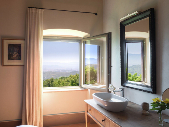 Bathroom 4, Villa in Tuscany with Organic Wine Estate, Arezzo