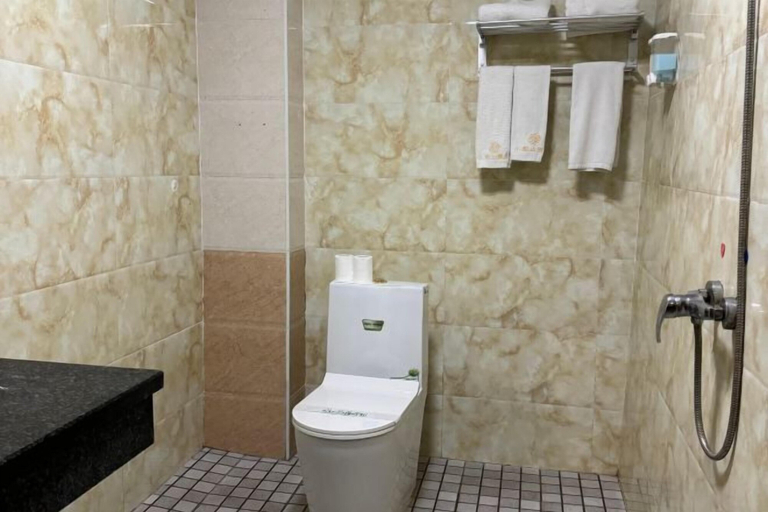 Bathroom 3, Xiaomaoshan Hotel, Nanning
