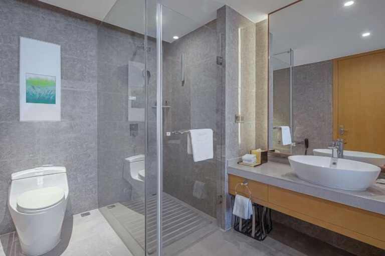 Bathroom 3, Ronghu Hotel, Yueyang
