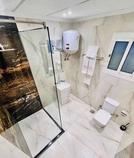 Bathroom 3, White House Pyramids View, Unorganized in Al Jizah