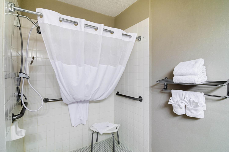 Bathroom 4, Quality Inn Sidney I-80, Cheyenne