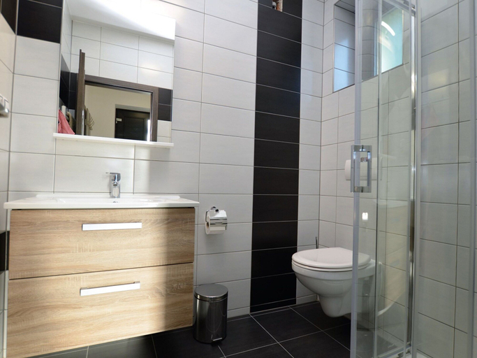 Bathroom, Quaint Holiday Home in Železná Ruda near Ski Area, Klatovy