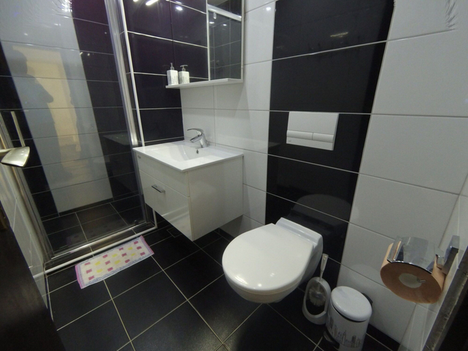 Bathroom, Spacious Holiday Home With Terrace & Great Sea View, Crikvenica