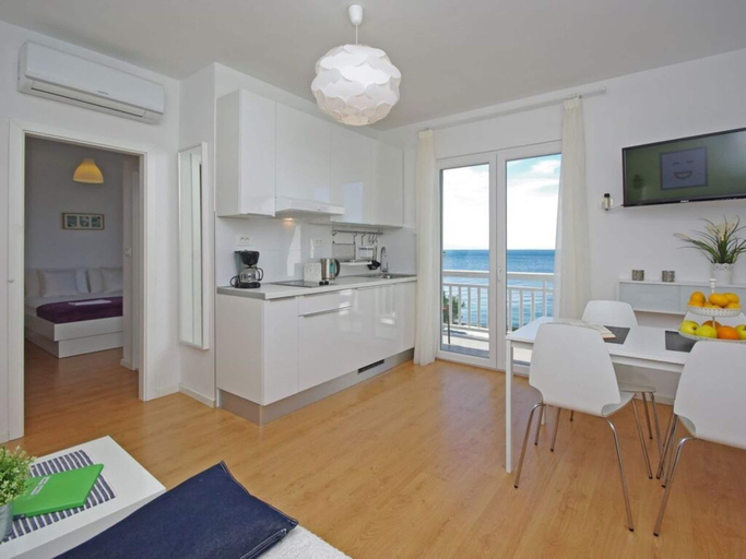 Private kitchen 3, Holiday Apartment Beach House IVA App.1, Gradac