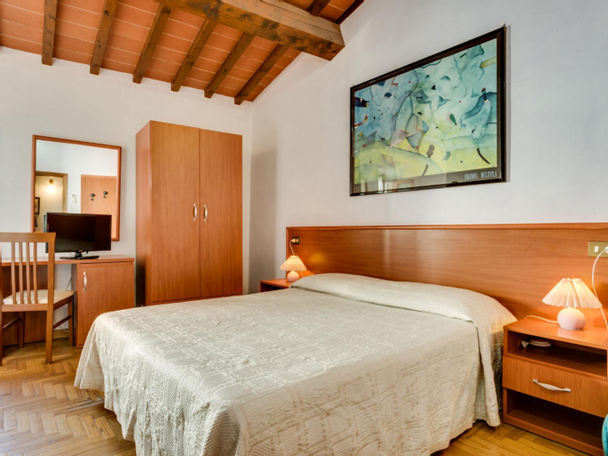 Bedroom 2, Holiday Home Il Colombaino by Interhome, Florence