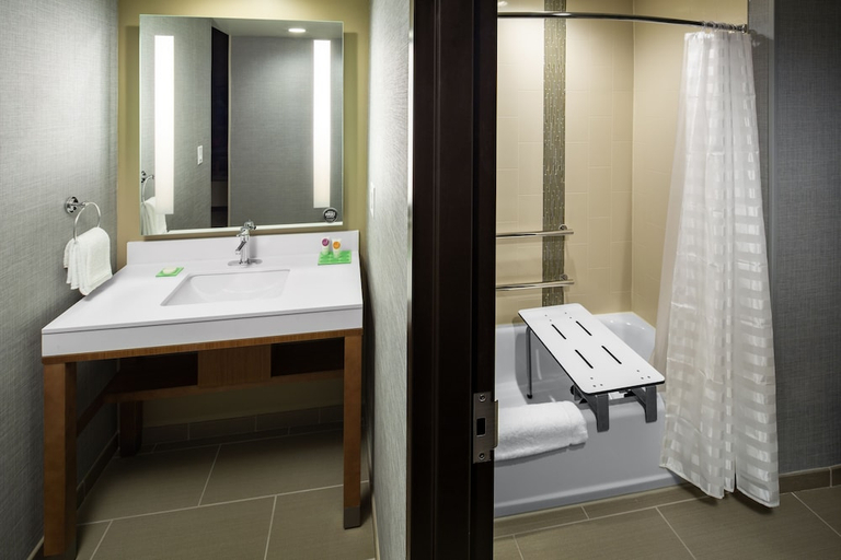 Bathroom 4, Hyatt Place Sumter/Downtown       , Sumter