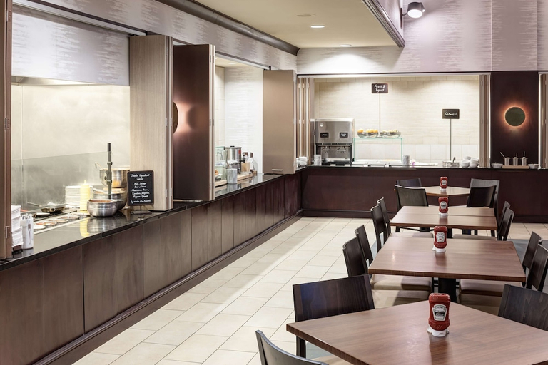 Food & Drinks 5, Embassy Suites By Hilton Tampa Brandon, Hillsborough
