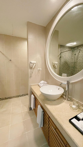 Bathroom 3, Pacific Place Serviced Apartment, Hoàn Kiếm