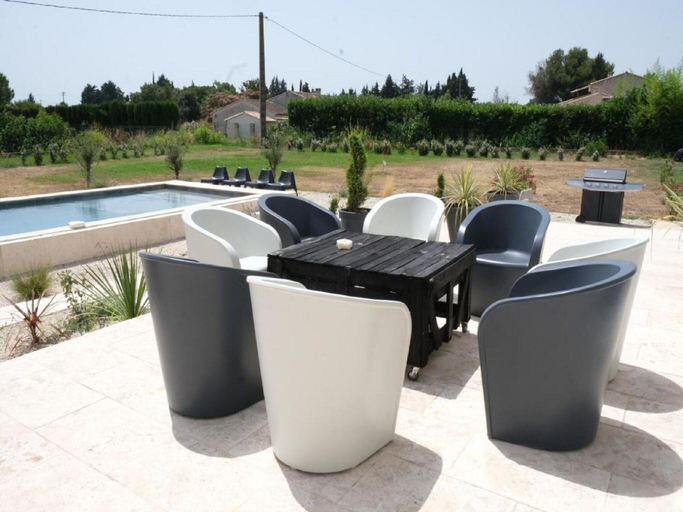 Pool 5, Charming Holiday Home With Private Pool, Bouches-du-Rhône