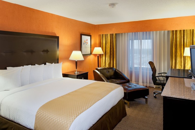 Bedroom 3, Doubletree By Hilton Springfield, Greene