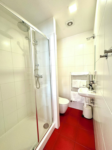 Bathroom 3, Vincent, Zlín