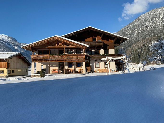 Exterior 2, Apartment in Saalfelden am Steinernen Meer, Zell am See