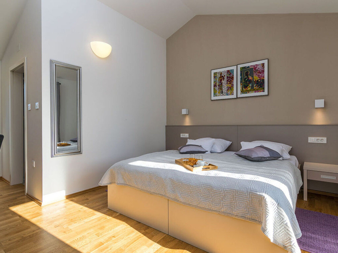 Bedroom 3, Villa Adrimar Comfortable Holiday Residence, Vrbnik