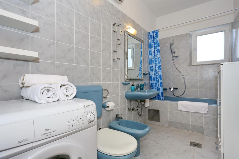 Bathroom 2, Villa Dalmatia, Zadar