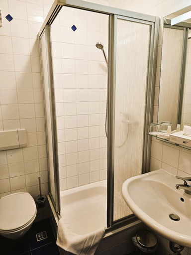 Bathroom 4