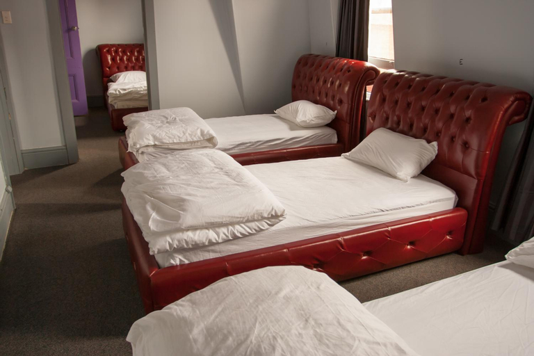 Bedroom 28