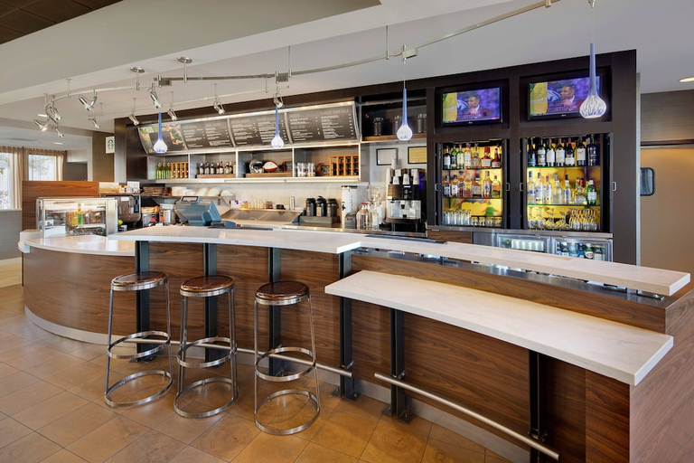Food & Drinks 5, Courtyard by Marriott Southfield, Oakland