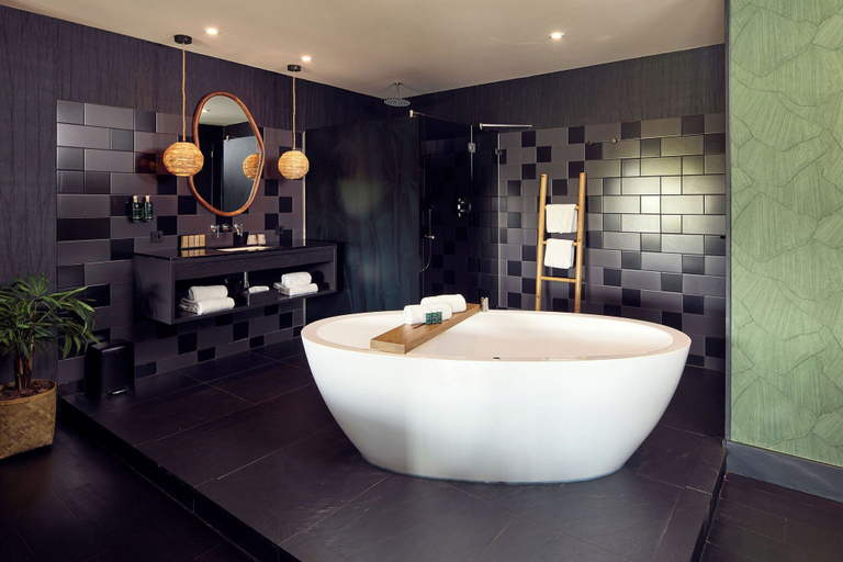 Bathroom 5, Van der Valk Hotel Breukelen, Breukelen