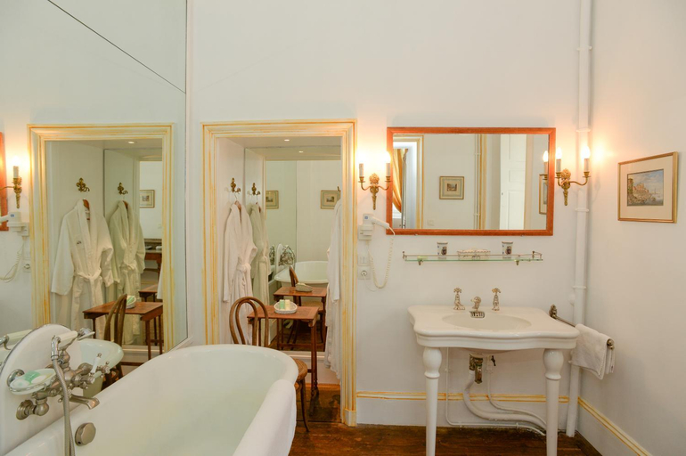 Bathroom 3, Chateau de Canisy, Manche