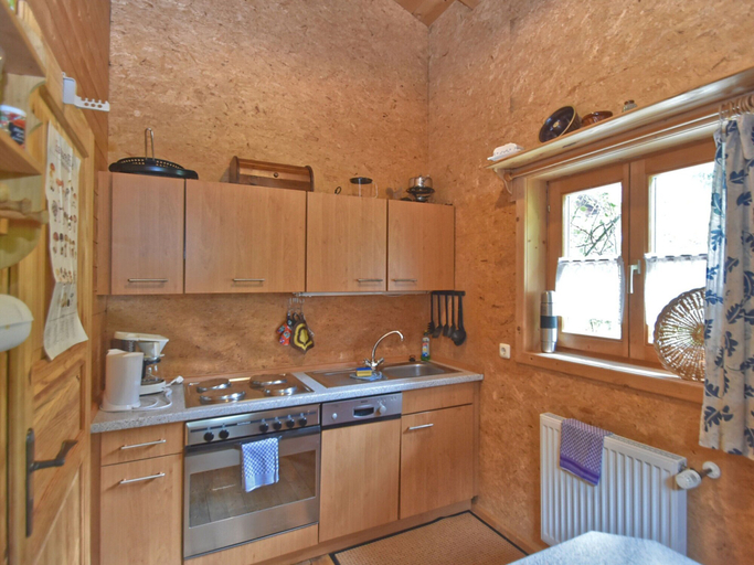 Others 5, Vintage Holiday Home in Grafenried With Garden, Regen