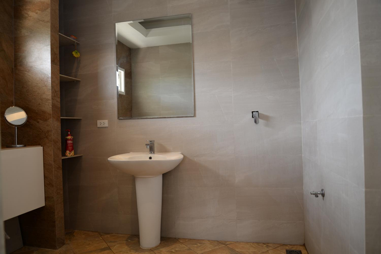 Bathroom 3, Bangsaray Villa, Sattahip