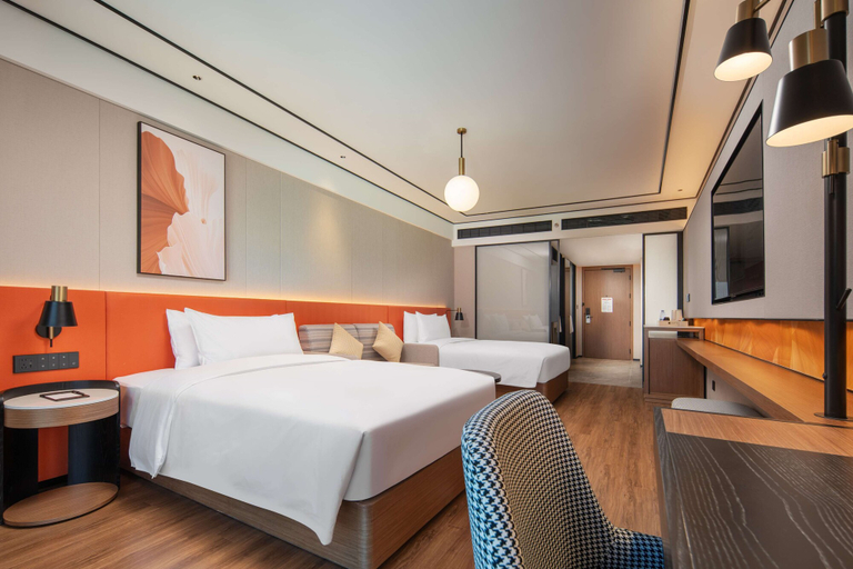 Bedroom 3, Hilton Garden Inn Beijing West Railway Station, Beijing