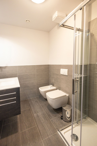 Bathroom 5
