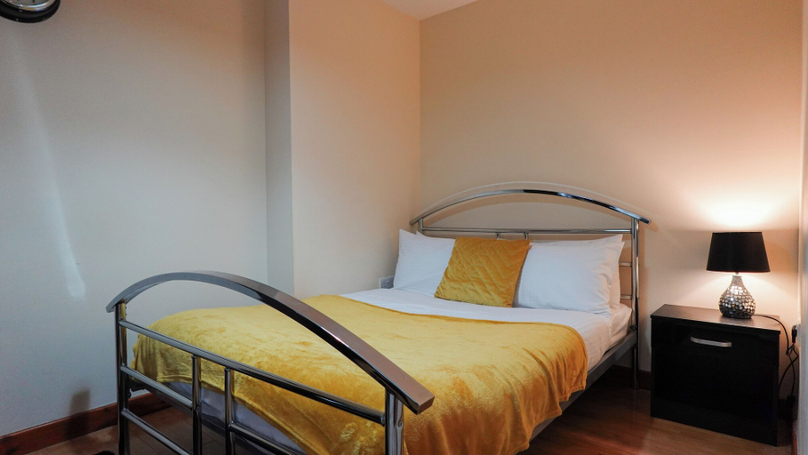 Bedroom 2, Swanky Apartment, Manchester