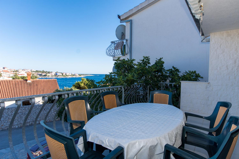 Others 3, Apartments Marinana, Rogoznica