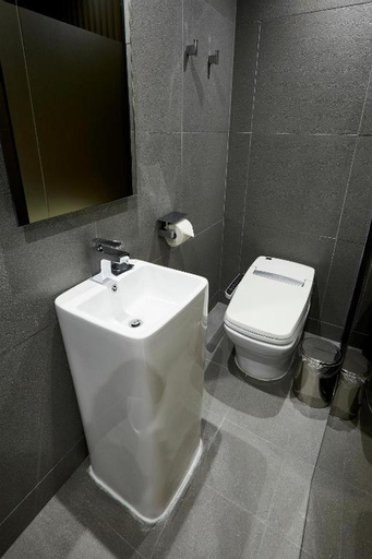 Bathroom 5