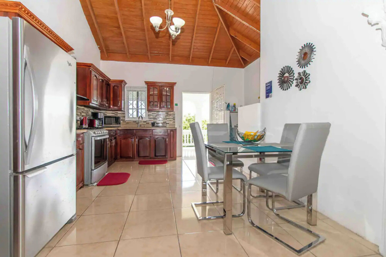 Others 5, Runaway Bay Gem Villa