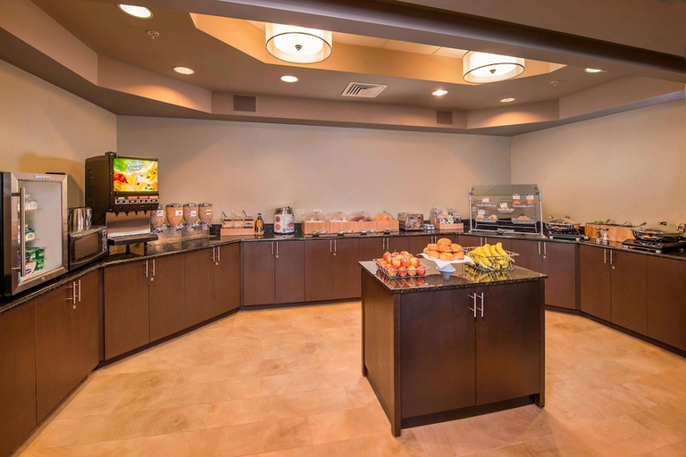 Food & Drinks 5, Springhill Suites by Marriott State College, Centre