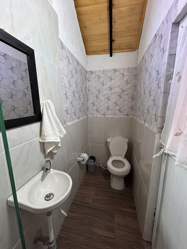 Bathroom 3, Hospedaje villa rosita, Topagá