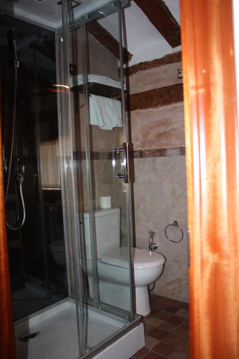 Bathroom 3, Hotel Meson del Gallo, Teruel