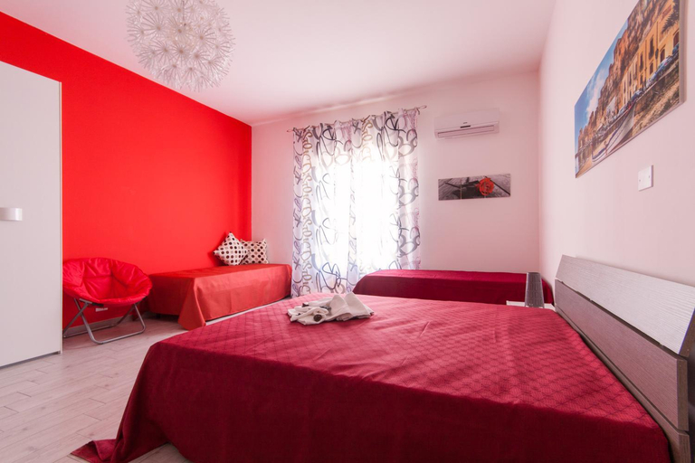 Bedroom 2, B&B A Mare, Trapani