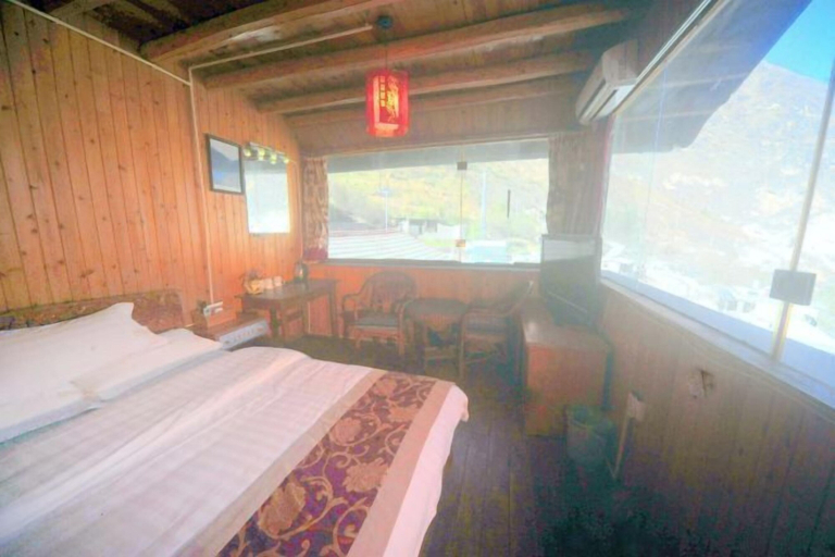 Bedroom 4, Sean’s Guesthouse, Dêqên Tibetan