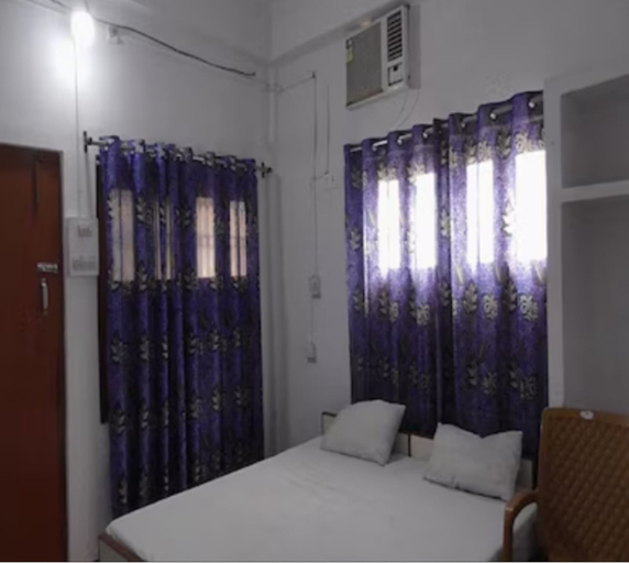 Bedroom 2, Hotel Radiant Azamgarh, Azamgarh