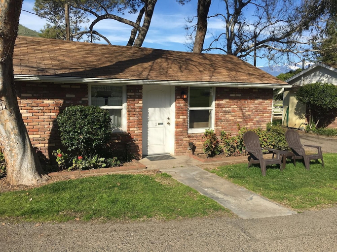 Exterior & Views 1, Lazy J Ranch-Americas Best Value Inn, Tulare