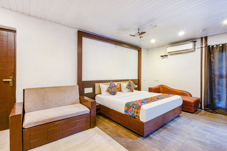 Bedroom 2, Fabhotel Prime 7 Eleven Resort, North Goa