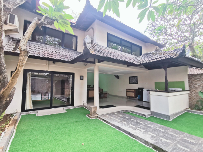 Exterior & Views 15